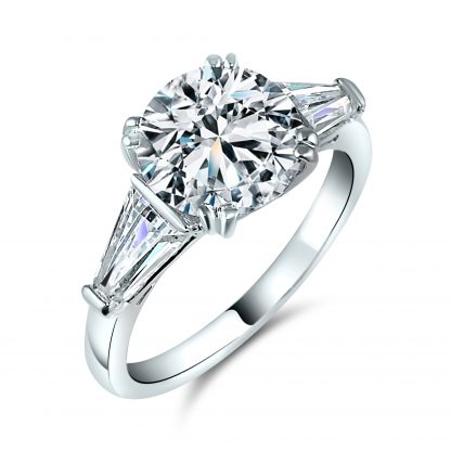 ROUND BRILLIANT CENTER WITH BAGUETTE RING - Image 2