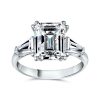 EMERALD  CENTER  WITH BAGUETTE RING