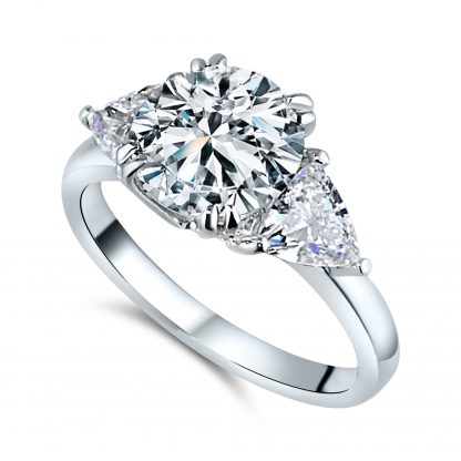 ROUND BRILLIANT WITH TRILLION RING - Image 2