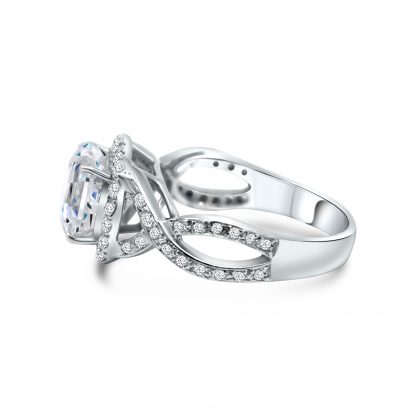 EVETTE HALO PAVE ASSCHER RING - Image 3